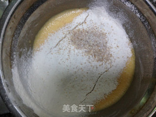 黑糖果干戚风蛋糕的做法步骤：5