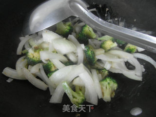 炒时蔬沙拉的做法步骤：6