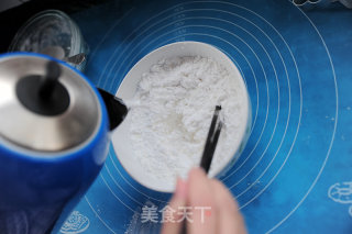 【水晶梅花虾饺】的做法步骤：4