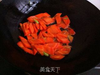 胡萝卜炒竹笋的做法步骤：5