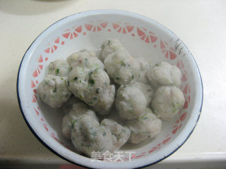 麻辣烫鱼丸火锅的做法步骤：1