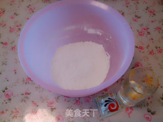 香气宜人------玫瑰花儿饼的做法步骤：1