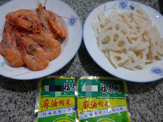 榨菜虾肉炒莲藕的做法步骤：1