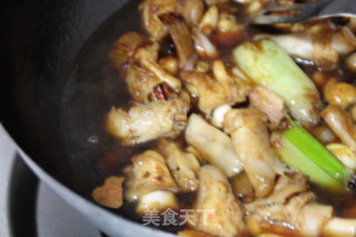 软糯抗衰的经典大菜：【红烧牛筋】（附卷卷葱丝的做法）的做法步骤：13