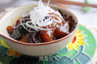 软糯抗衰的经典大菜：【红烧牛筋】（附卷卷葱丝的做法）的做法步骤：25