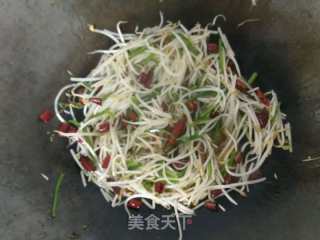 香辣绿豆芽的做法步骤：5