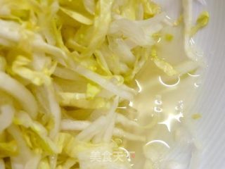 柠檬蜇皮白菜芯 ☆唬很大海蜇皮3的做法步骤：3