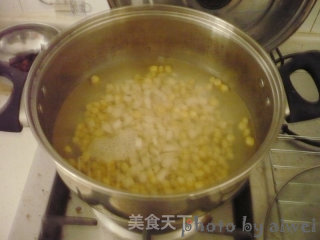 甜玉米马蹄羹的做法步骤：4