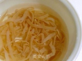 蜇皮黄瓜丝 ☆唬很大海蜇皮5的做法步骤：1