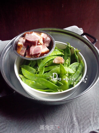 【荷兰豆炒烧肉】的做法步骤：1
