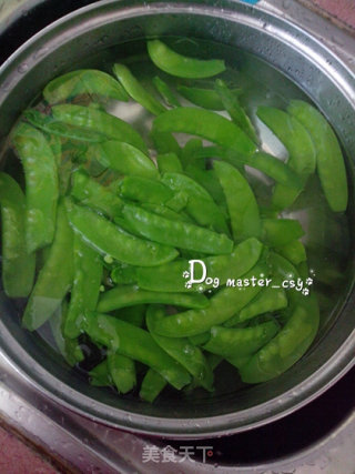 【荷兰豆炒烧肉】的做法步骤：4