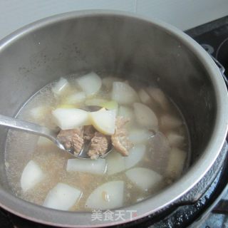 牛肉萝卜面的做法步骤：1