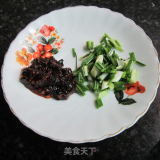 葱香豆豉粉皮的做法步骤：2