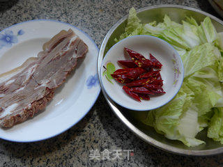 羊肉炒白菜的做法步骤：1