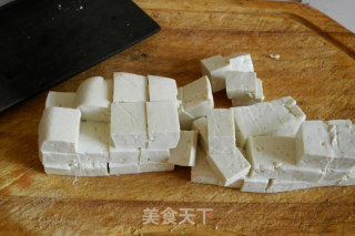 大头鱼烧豆腐的做法步骤：3