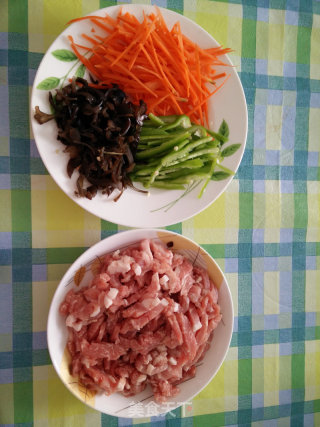 鱼香肉丝的做法步骤：2