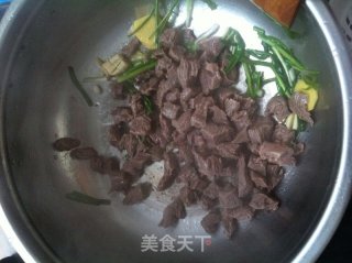 牛腩炖西红柿土豆的做法步骤：7