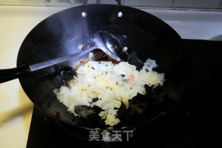 双耳炒大虾的做法步骤：9