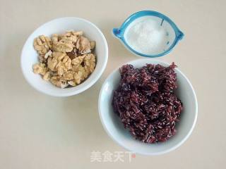核桃紫米糊的做法步骤：1