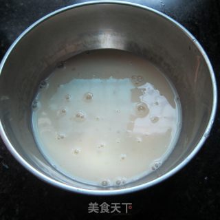 果汁韭菜饼的做法步骤：2