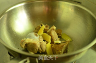 玉米烧大骨的做法步骤：5