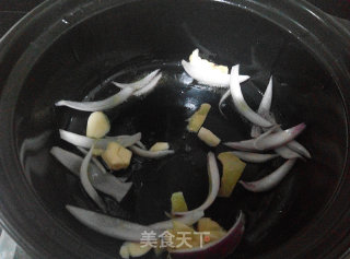 白酒煮青口的做法步骤：4