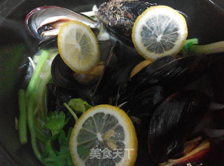 白酒煮青口的做法步骤：8