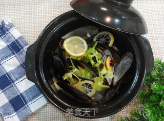 白酒煮青口的做法步骤：10