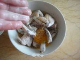 干煸蛙腿的做法步骤：4