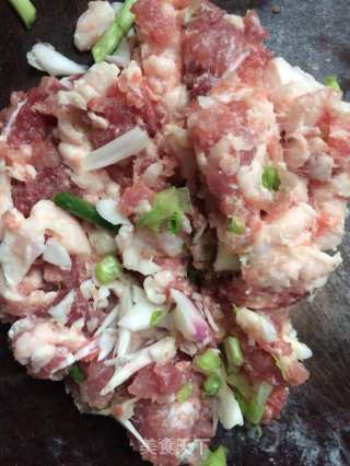 客家酿豆腐的做法步骤：1
