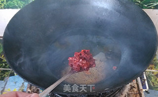 排骨炒芋艿儿的做法步骤：5