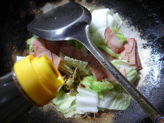 培根炒白菜的做法步骤：7
