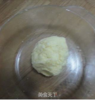 黄金椰丝球的做法步骤：4