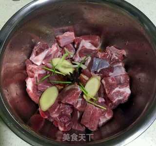 糯米芋艿蒸排骨的做法步骤：3
