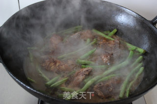 酱炖豆角脊骨的做法步骤：6