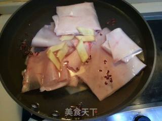 肉皮冻的做法步骤：1