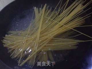 家常豆角培根意面的做法步骤：2