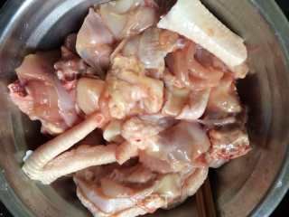 大盘鸡的做法步骤：1