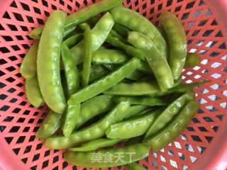 紫淮山荷兰豆炒腊肉的做法步骤：6