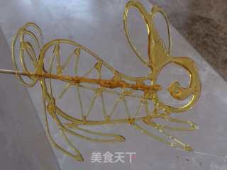 糖画——兔子的做法步骤：5