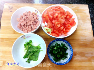 番茄鸡蛋疙瘩汤的做法步骤：2