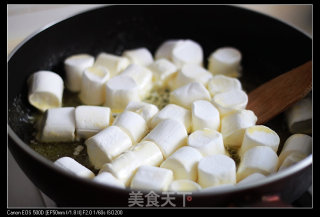 花生蔓越莓牛轧糖的做法步骤：6