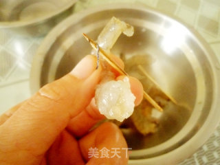 鲜虾芦笋意大利面的做法步骤：2