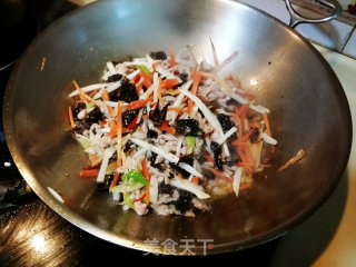 鱼香肉丝的做法步骤：6