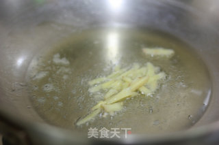 青椒炒牛肉的做法步骤：3