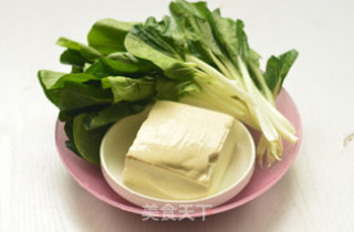 小白菜豆腐汤的做法步骤：1