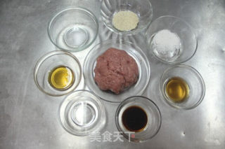 芝麻蜂蜜猪肉脯的做法步骤：1