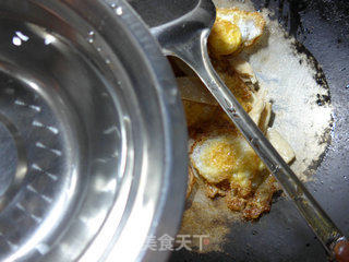大豆蛋白炒鹌鹑蛋的做法步骤：5