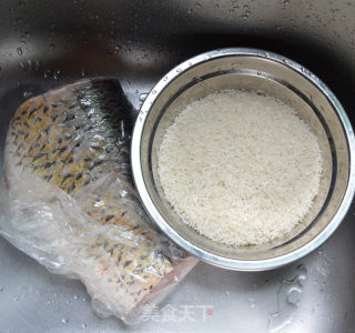 鱼片粥的做法步骤：1