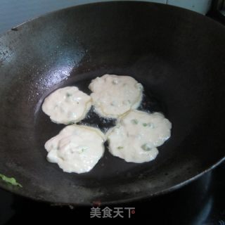 鸡蛋芹菜末煎饼的做法步骤：8